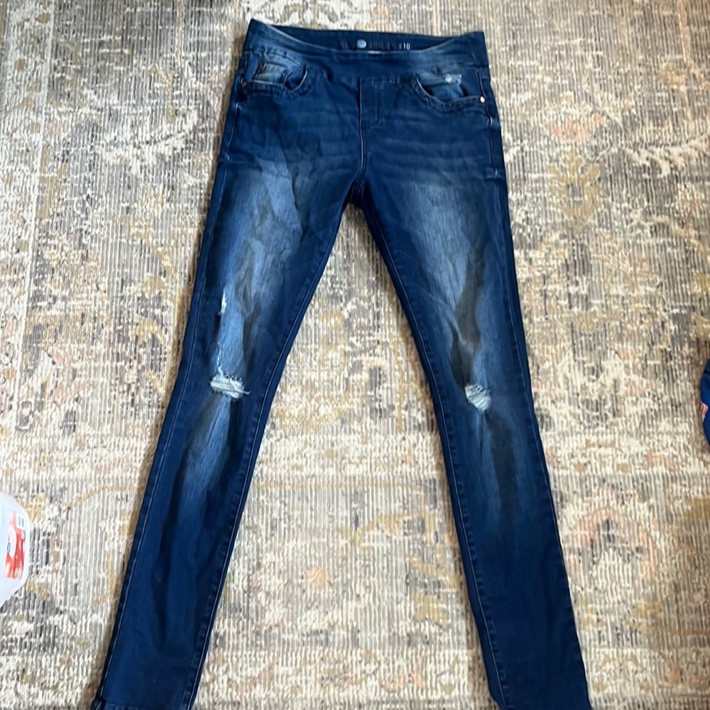 Blueberry high waisted skinny jeans, dark wash.